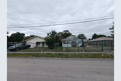 28 NW 7th Avenue, Delray Beach, FL 33444 - Photo 1