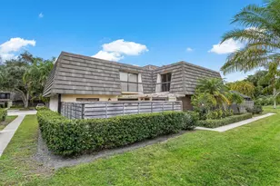 1303 13th Terrace, Palm Beach Gardens, FL 33418 - Photo 1