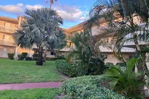 2581 N Garden Dr Unit, Lake Worth, FL 33461 - Photo 1