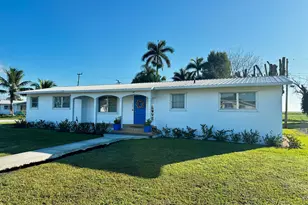 101 SE 7 St, Belle Glade, FL 33430 - Photo 1