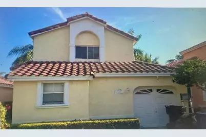 1090 SE 6th Avenue, Dania, FL 33004 - Photo 1