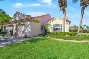 7927 Coral Pointe Dr, Delray Beach, FL 33446 - Photo 1