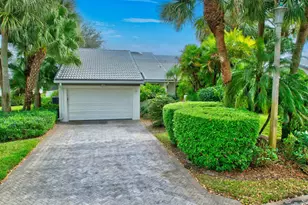 6 Clubhouse Ln, Boynton Beach, FL 33436 - Photo 1