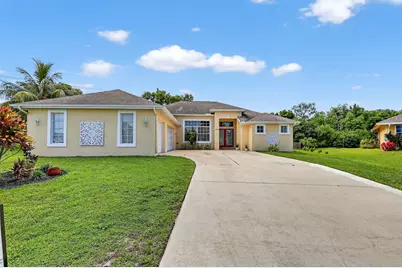 219 SE Sims Circle, Port Saint Lucie, FL 34984 - Photo 1