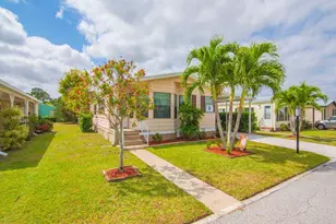 561 Barb Ann Ln, Port Saint Lucie, FL 34952 - Photo 1