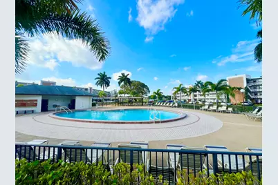 2038 Hythe C, Boca Raton, FL 33434 - Photo 1