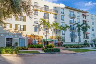 720 S Sapodilla Ave, West Palm Beach, FL 33401 - Photo 1