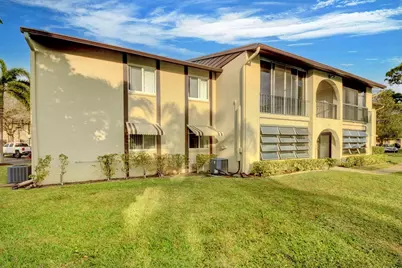 334 Pine Ridge Circle #C-1, Greenacres, FL 33463 - Photo 1