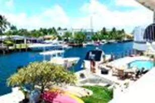 2735 NE 28th Ct, Lighthouse Point, FL 33064 - Photo 1