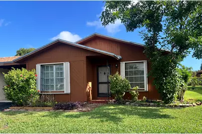 543 SE 27th Way, Boynton Beach, FL 33435 - Photo 1