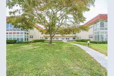 41 Woodland Drive, Unit #205, Vero Beach, FL 32962 - Photo 1