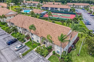 901 Pinecrest Cir, Jupiter, FL 33458 - Photo 1