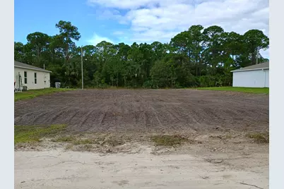 7825 96 Avenue, Vero Beach, FL 32967 - Photo 1