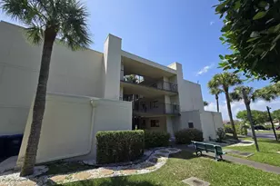 5130 Las Verdes Cir, Delray Beach, FL 33484 - Photo 1
