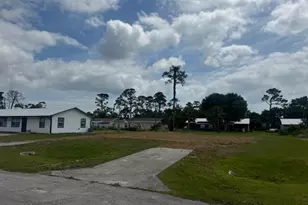 5006 Killarney Ave, Fort Pierce, FL 34951 - Photo 1