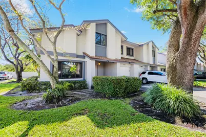 5220 Gate Lake Road, Unit #5220, Tamarac, FL 33319 - Photo 1