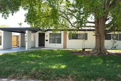 1070 SW 4th Avenue, Pompano Beach, FL 33060 - Photo 1