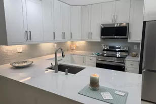 404 Live Oak Ln, Boynton Beach, FL 33436 - Photo 1