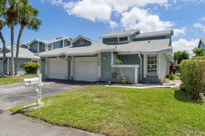 3799 Island Club Circle E, Lake Worth, FL 33462 - Photo 1