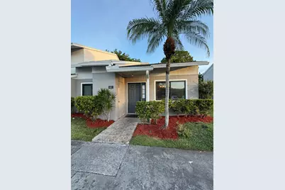 401 Shoreview Drive Drive, Greenacres, FL 33463 - Photo 1