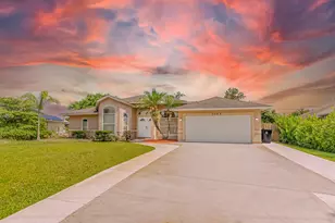 3063 SE Galt Cir, Port Saint Lucie, FL 34984 - Photo 1
