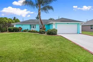 130 SW Airview Ave, Port Saint Lucie, FL 34984 - Photo 1