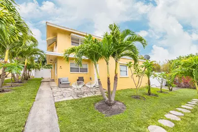 256 NE 13th Street, Unit #B, Delray Beach, FL 33444 - Photo 1