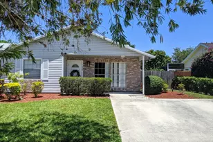 1352 Riverside Cir, Wellington, FL 33414 - Photo 1