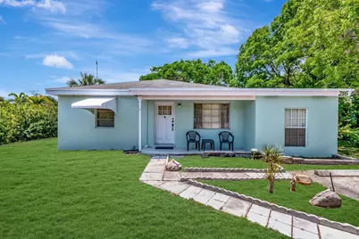 216 NE 14th Street, Delray Beach, FL 33444 - Photo 1