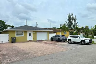 5692 Coconut Rd, West Palm Beach, FL 33413 - Photo 1