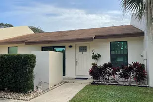 6 Chelsea Ln, Boynton Beach, FL 33426 - Photo 1