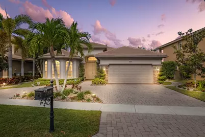 725 Edgebrook Lane, West Palm Beach, FL 33411 - Photo 1