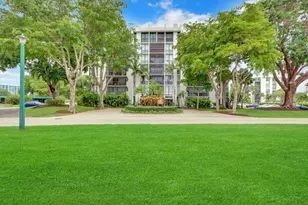 1841 Bridgewood Dr, Boca Raton, FL 33434 - Photo 1