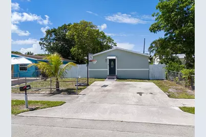 713 SW 9th Court, Delray Beach, FL 33444 - Photo 1