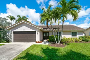 7661 W Country Club Blvd, Boca Raton, FL 33487 - Photo 1