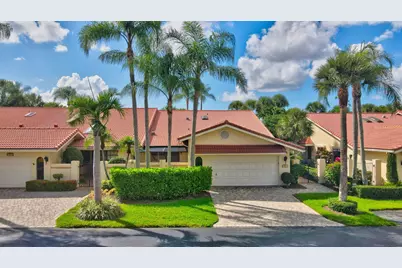 574 Emerald Way, Deerfield Beach, FL 33442 - Photo 1