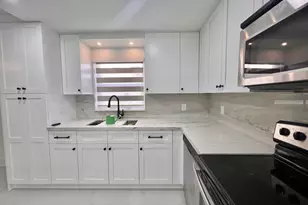 720 N Dixie Hwy, Lantana, FL 33462 - Photo 1