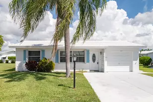 907 SW 7th Ave, Boynton Beach, FL 33426 - Photo 1