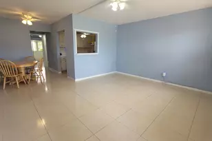 175 Salisbury H, West Palm Beach, FL 33417 - Photo 1