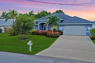 5927 NW Favian Ave, Port Saint Lucie, FL 34986 - Photo 1