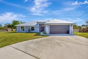 5647 NW Lorna Ct, Port Saint Lucie, FL 34986 - Photo 1