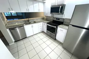 3516 Whitehall Dr, West Palm Beach, FL 33401 - Photo 1