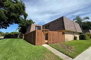 674 Springdale Cir, Palm Springs, FL 33461 - Photo 1