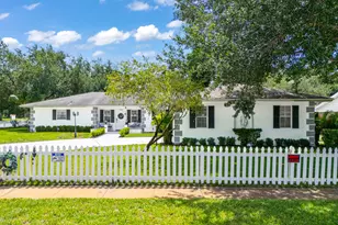 2102 S 26th St, Fort Pierce, FL 34947 - Photo 1
