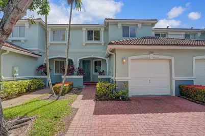 2005 Oakhurst Way, Riviera Beach, FL 33404 - Photo 1