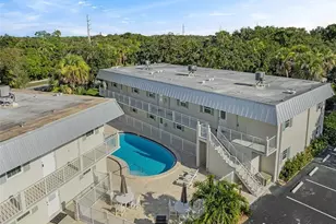 900 Jasmine Ln, Vero Beach, FL 32963 - Photo 1