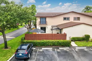 4180 N Landar Dr, Lake Worth, FL 33463 - Photo 1