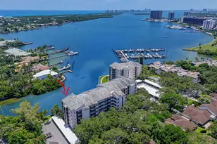 11370 12 Oaks Way, North Palm Beach, FL 33408 - Photo 1