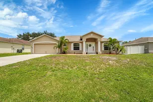 933 SE Caravan Ave, Port Saint Lucie, FL 34983 - Photo 1