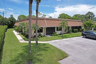 104 Half Moon Cir, Jupiter, FL 33458 - Photo 1
